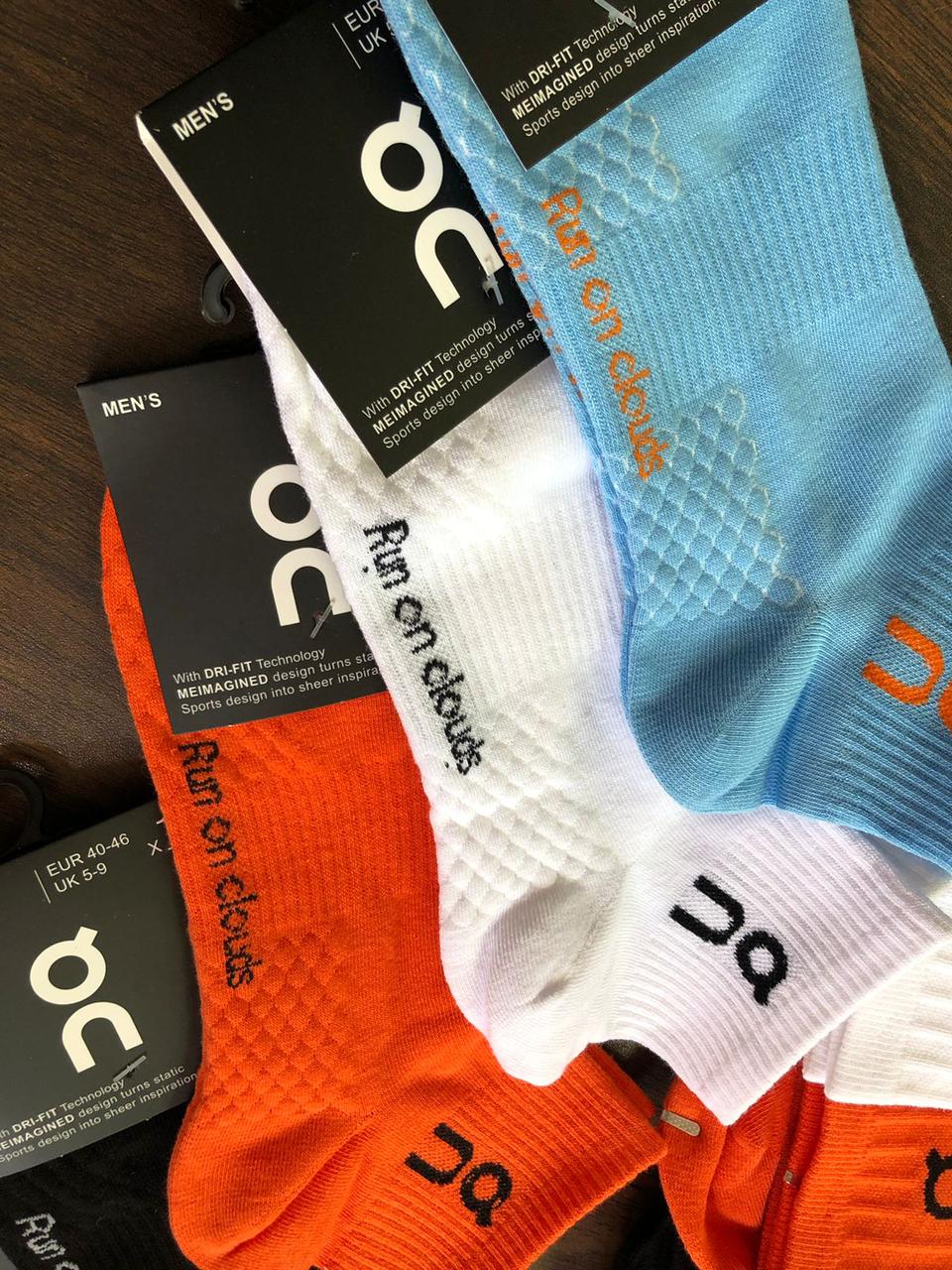 On Running Logo Socks  - Ankle length Pck of 3